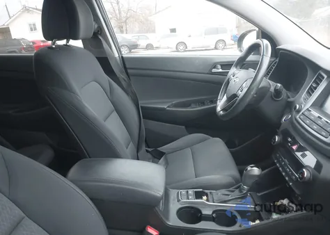 2018 Hyundai Tucson Value z USA, uszkodzony, nr VIN KM8J33A26JU680263